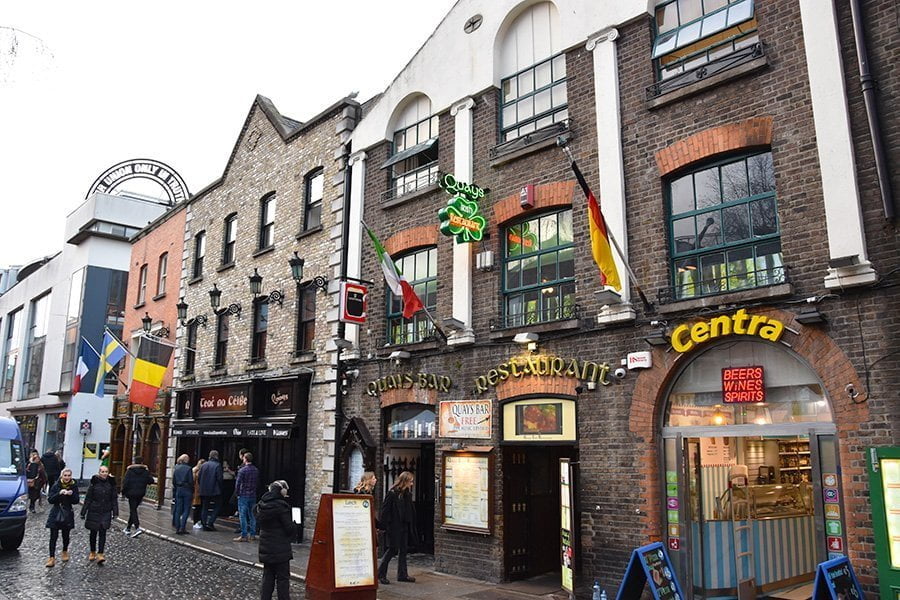 Het Temple Bar uitgaansgebied in Dublin